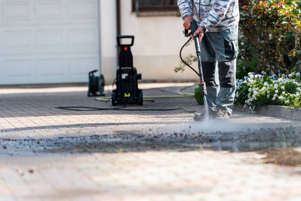 Best Commercial Pressure Washing  in Encinal, TX